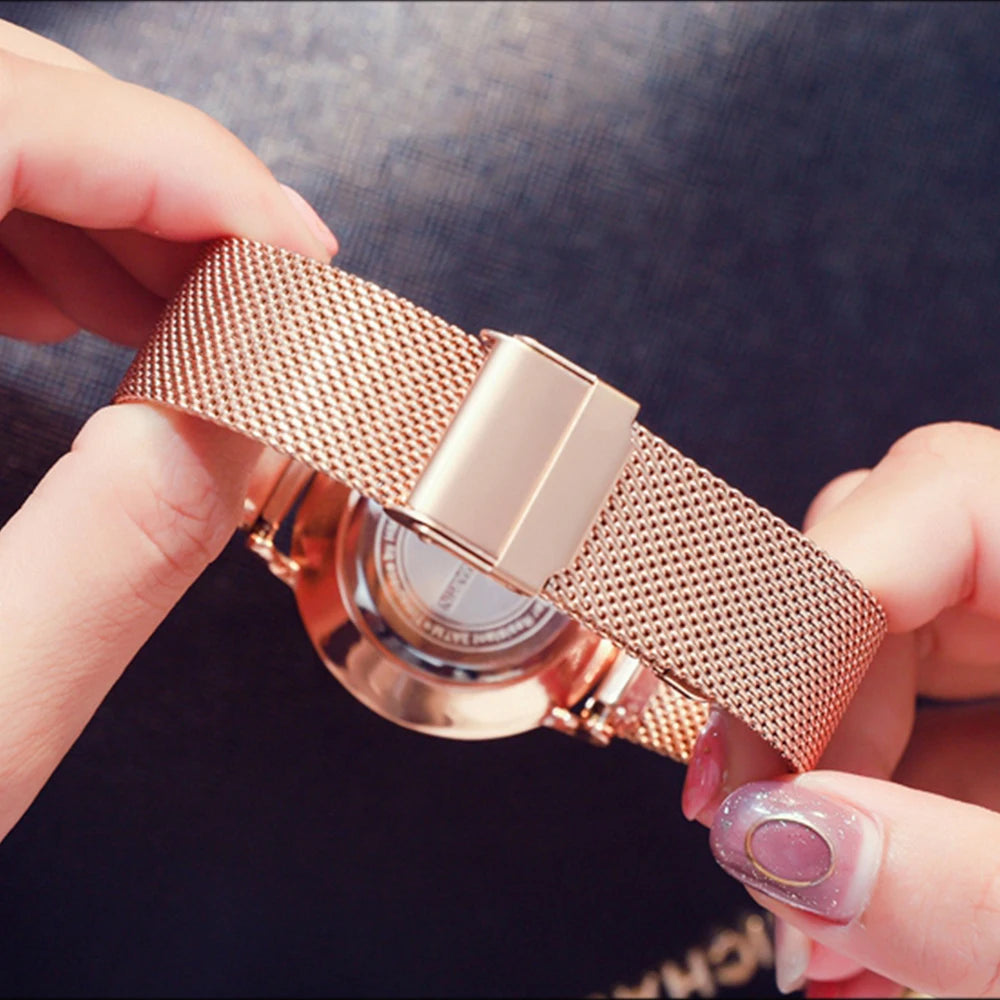 Montre quartz Minimaliste - HANNAH MARTIN (inclus en cadeau un Bracelet)